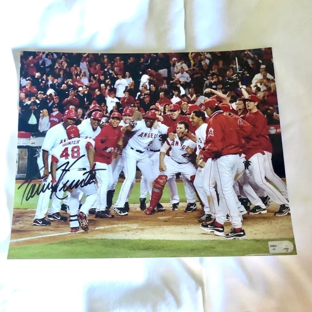 2009 Torri Hunter Angles signed photo send reasonable offer